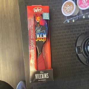 Disney villains evil queen wet brush